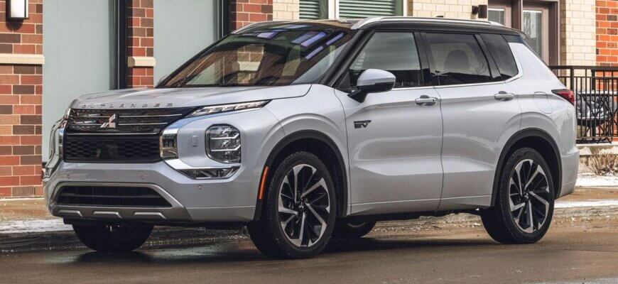 Mitsubishi Outlander: кросовер, який створює нові стандарти