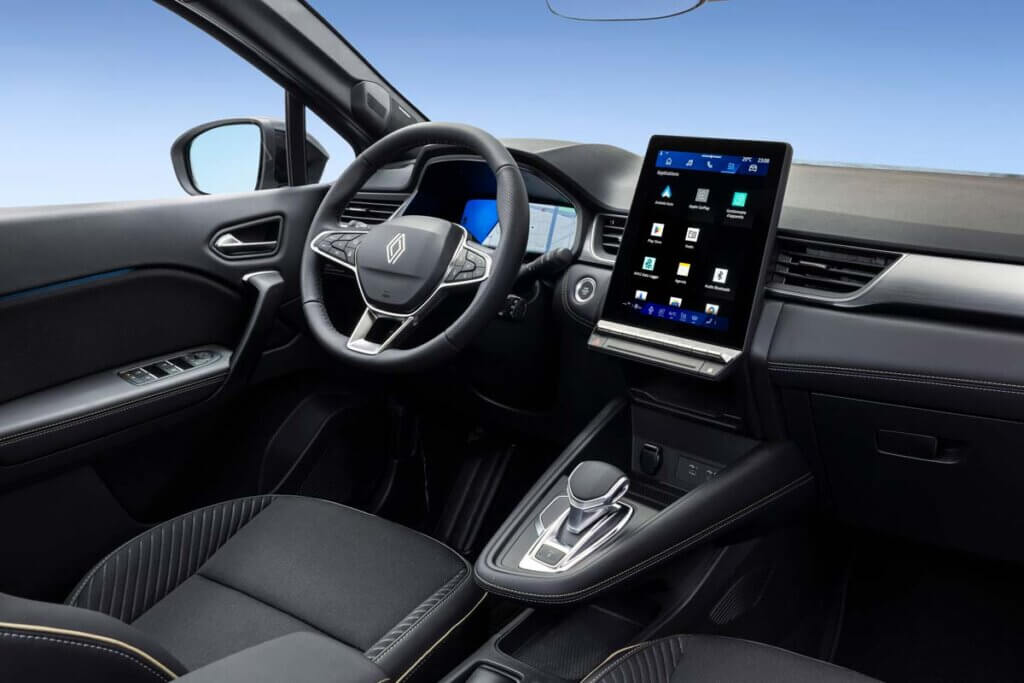 Обзор Renault Symbioz 2026: цены, комплектации и стоит ли он внимания